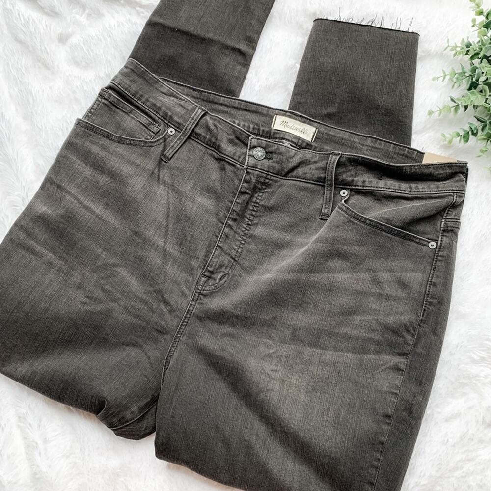 Madewell | NWT Size 35 Black Curvy High Rise Skinny Jeans